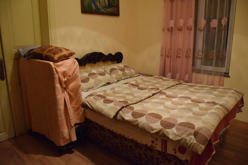 Medico And Suliko Guest House Kutaisi Eksteriør billede