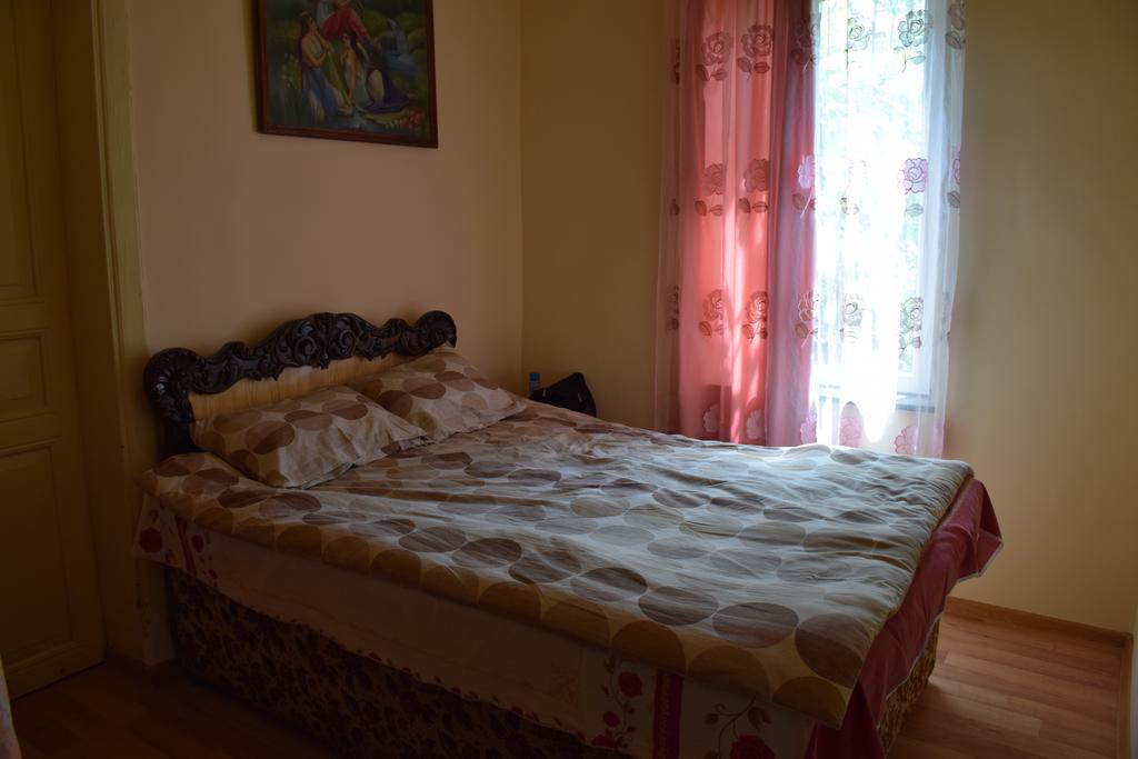 Medico And Suliko Guest House Kutaisi Eksteriør billede